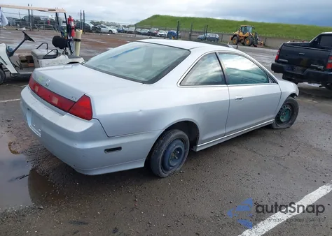 2001 Honda Accord 3.0 Ex from USA, damaged, VIN 1HGCG22501A021750